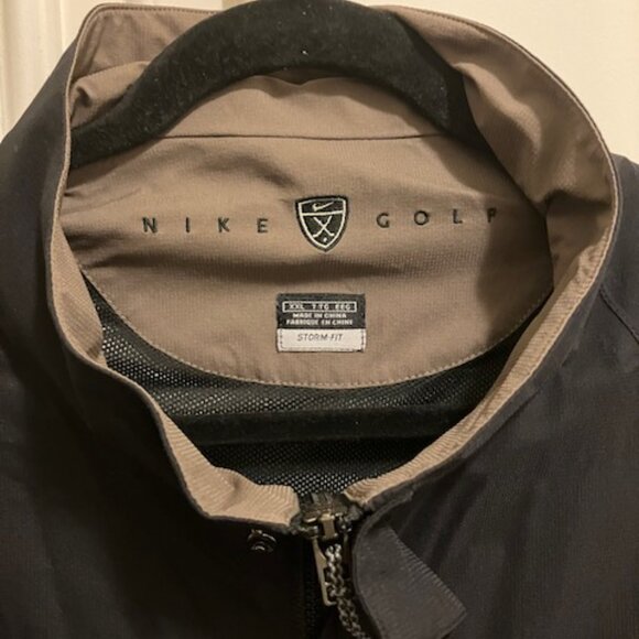 Nike Golf Jacket - Storm Fit - Picture 2 of 7